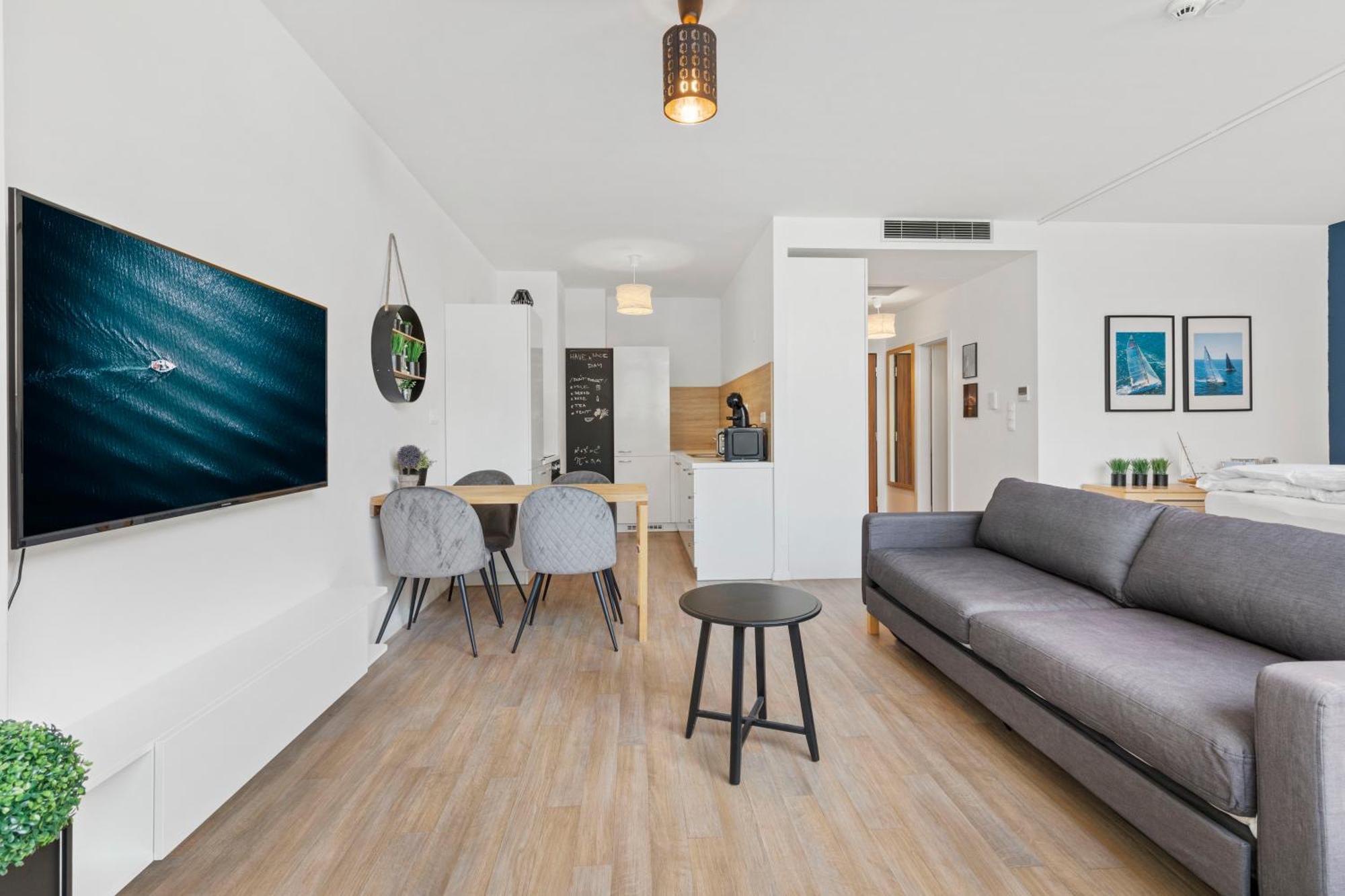 Lam Yacht Club - Terrace 10M2 Apartment บราติสลาวา ภายนอก รูปภาพ
